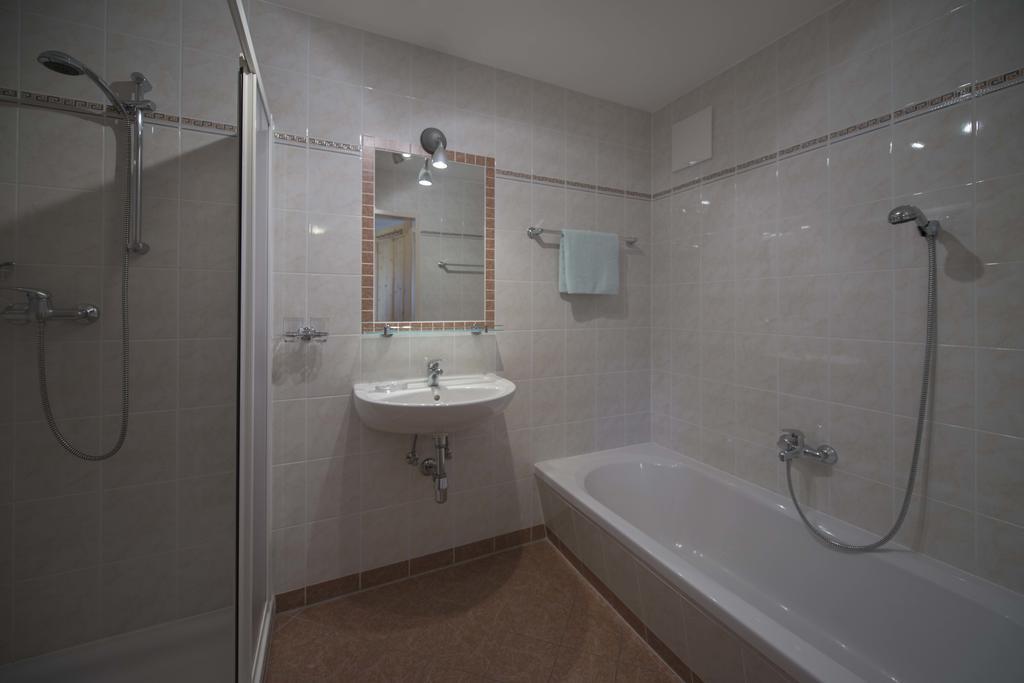 Virgenhaus Apartment Room photo